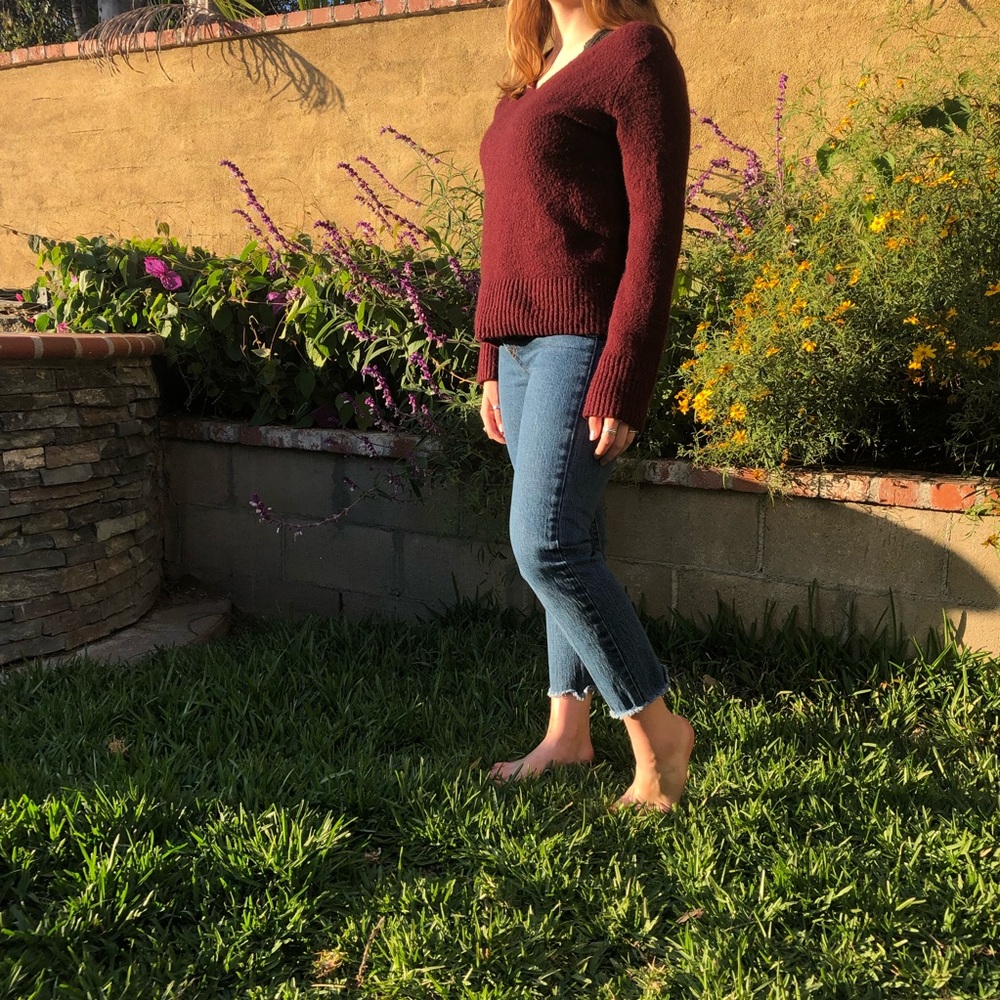 Maroon sweater - Picture 2 of 4